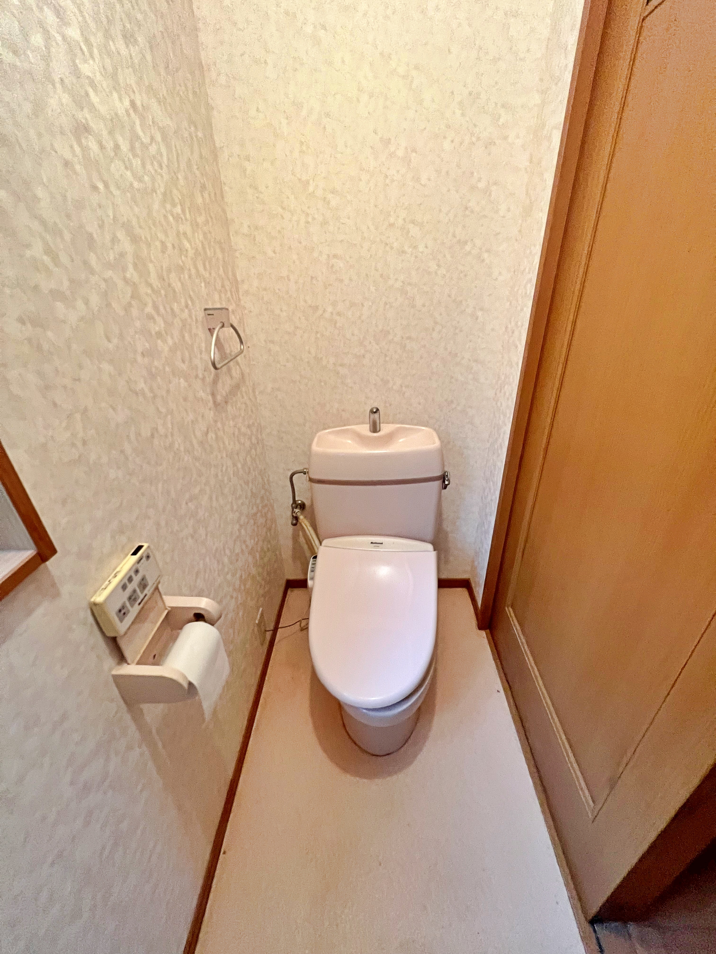 トイレをリフォーム致しました。